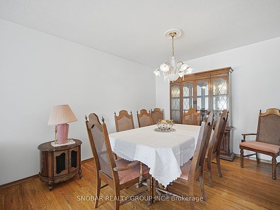 5th image of 3117 Fieldgate Dr