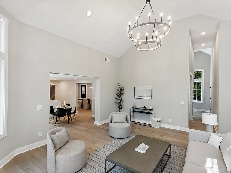 1110 W Valley Rd — Photo 14