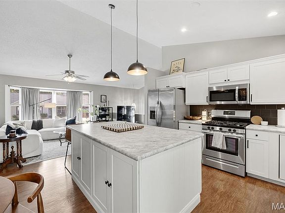 5th image of 2135 Birchwood Dr