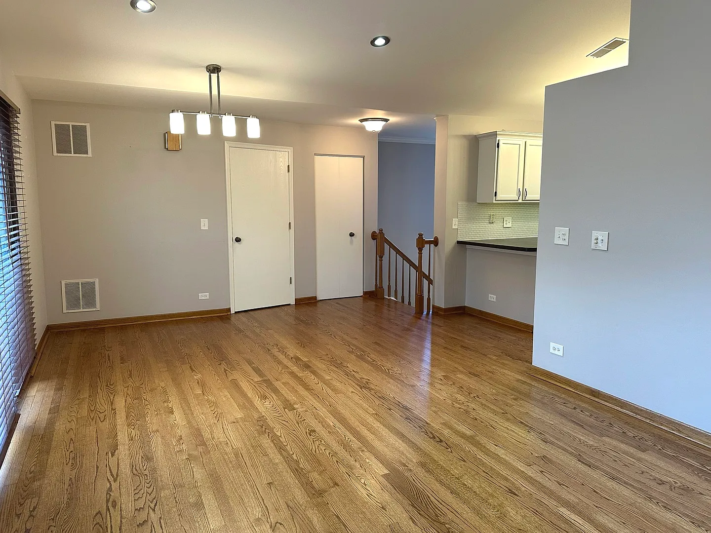 2 bed, 1000 sqft, $2,300 — Photo 4