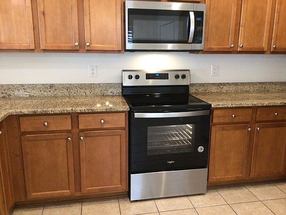3rd image of 1420 Bitterberry Dr