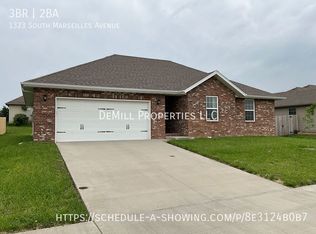 1323 S Marseilles Ave, Republic, MO 65738