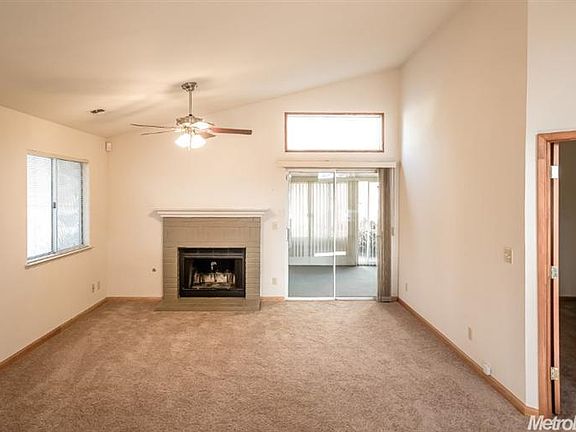 3rd image of 2843 Marsh Creek Ln