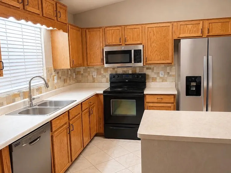 1734 E San Xavier Dr — Photo 4