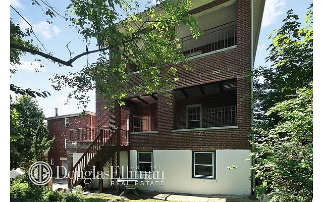 Sold by Douglas Elliman | media 14