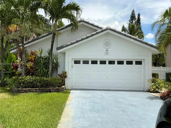 651 SW 176th Ave, Pembroke Pines, FL 33029