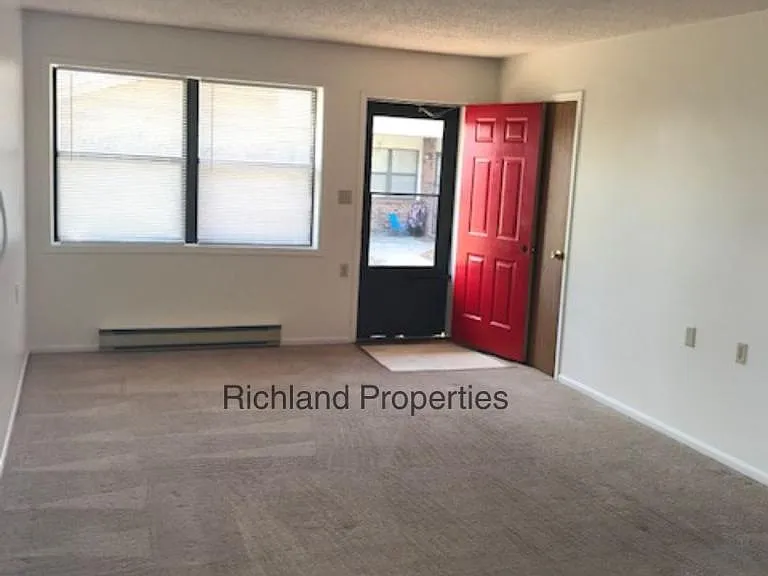 300 W Clay St #1 — Photo 6