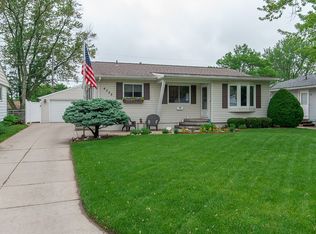 4328 Regal Ave NE, Cedar Rapids, IA 52402