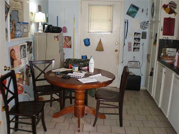 3rd image of 6341 Diamond Ave