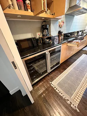 Rented by One New York Realty Inc | media 6