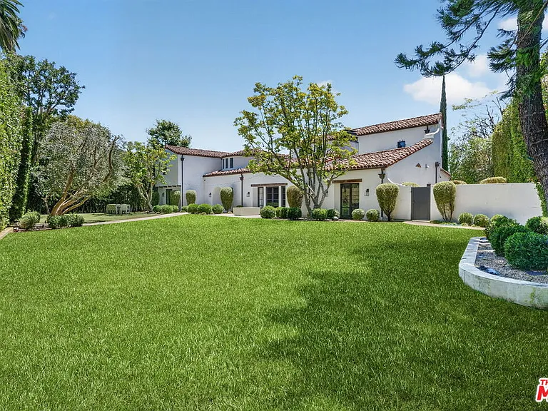 729 N Bedford Dr — Photo 67