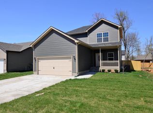 525 Sourwood Dr, Clarksville, TN 37042