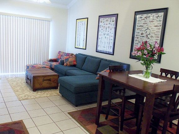 3rd image of E Lantana St
