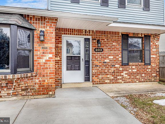 4th image of 203 Channing Dr