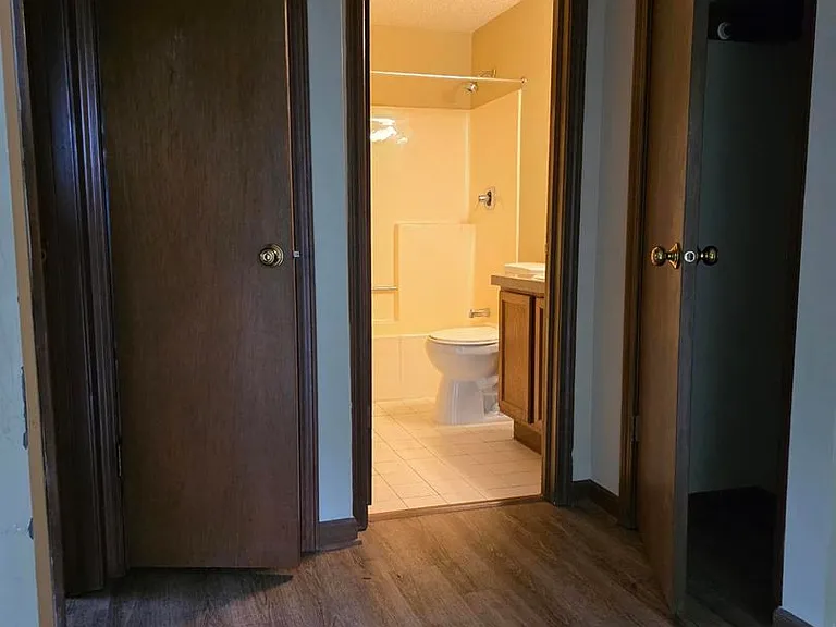 Oakridge Estates — Photo 7