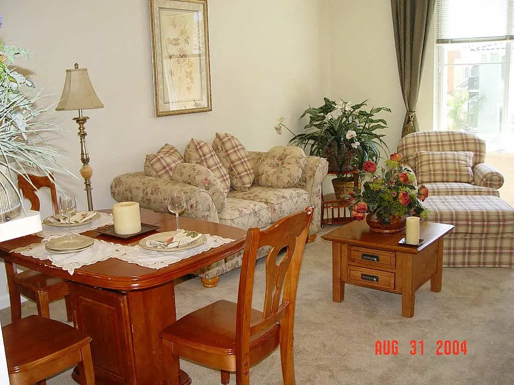 Summer Breeze Apts — Photo 3