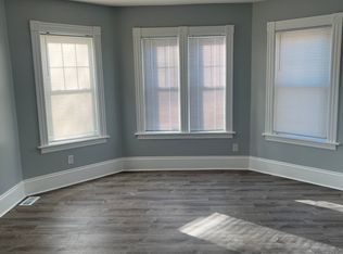 1 Woodward St #1, Worcester, MA 01610