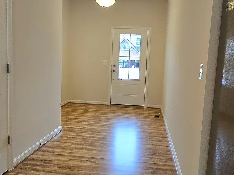 107 Alabaster Ln — Photo 11