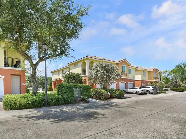 63 SE Palermo Ct APT 201, Stuart, FL 34994