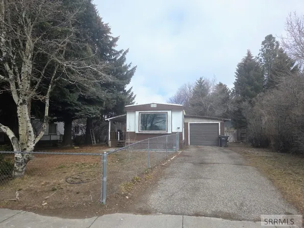 2104 Carriage Ln, Idaho Falls, ID 83402