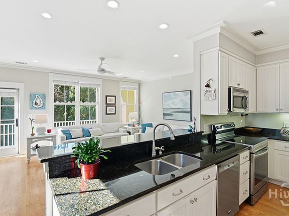 4th image of 247 Oyster Point Drive