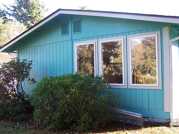 3rd image of 233 Bass Ave NE