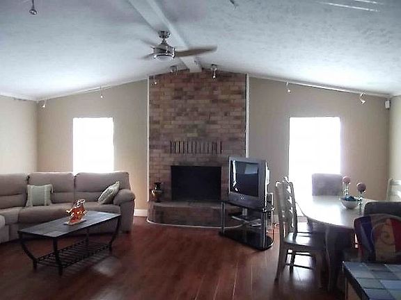 2nd image of 2998 County Road 4234