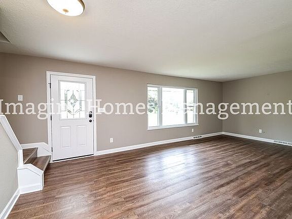 4th image of 1029 Sherwood Dr