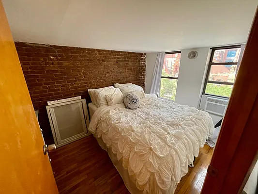 Rented by Building Equity Real Estate LLC | media 16