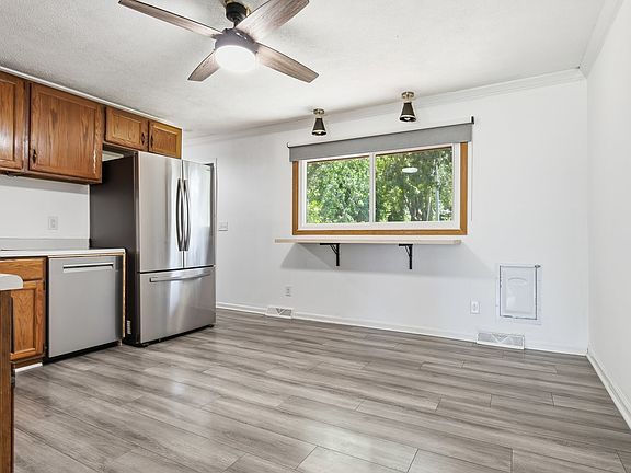 5th image of 306 W Olive St