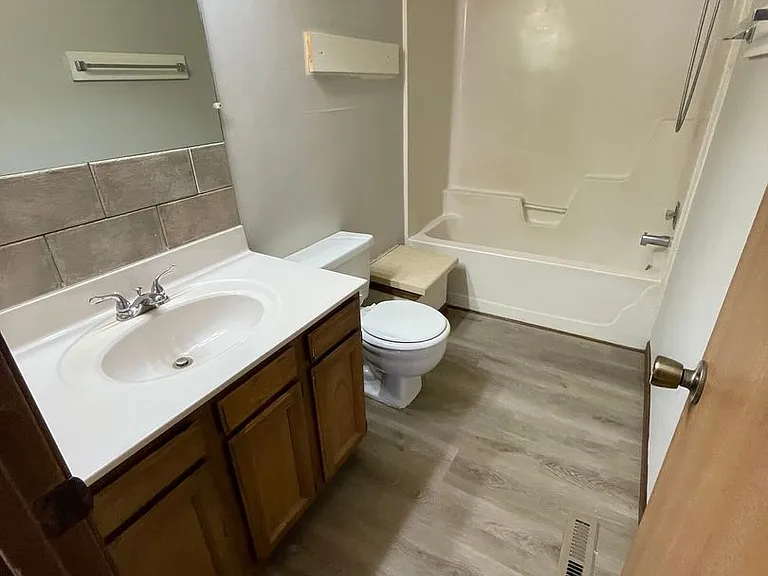 3540-3546 S Scott Blvd — Photo 7