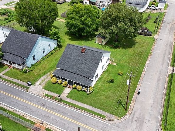 3rd image of 15 Aragon Rd