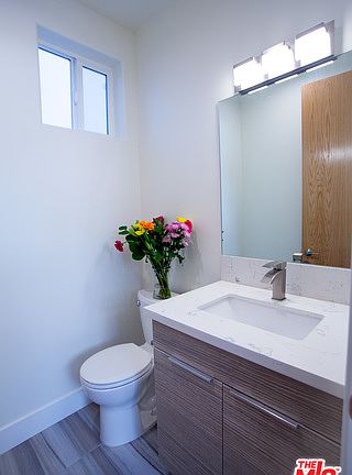 4th image of 1233 23rd St Unit 1235