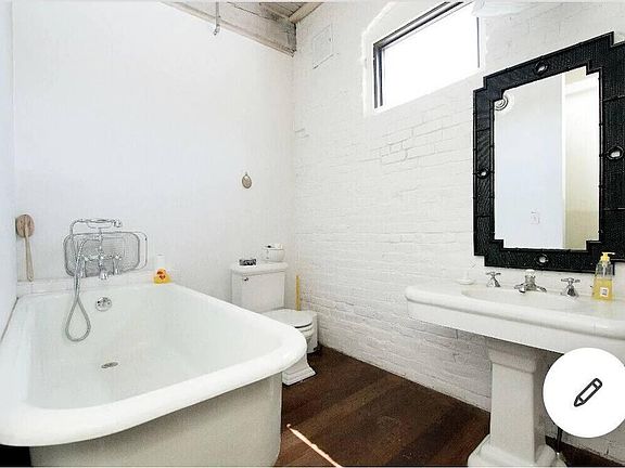 2nd image of 65 Ashburton St Unit 2