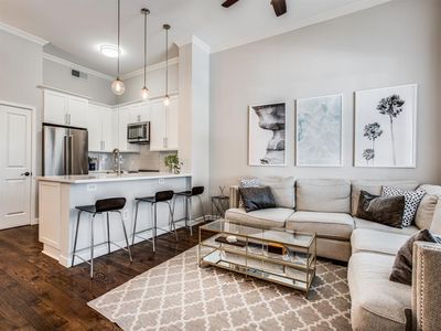 1870 Summit Ave, Dallas, TX, 75206