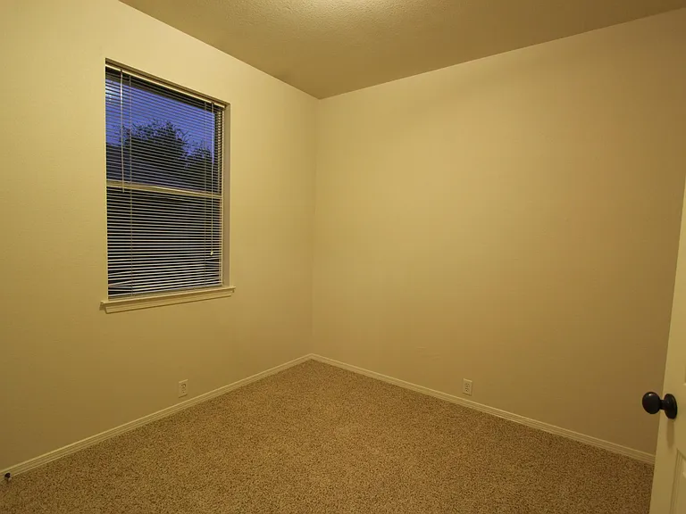 1017 Porter Pl — Photo 18