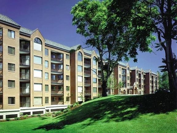 2nd image of 221 E Rockwood Blvd APT 202