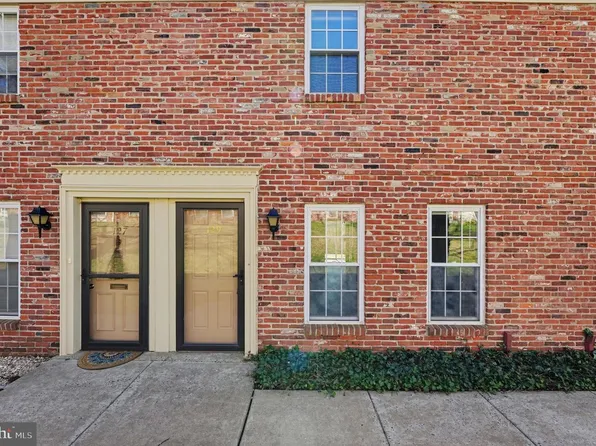 129 Ardwick Ter, Lansdale, PA 19446