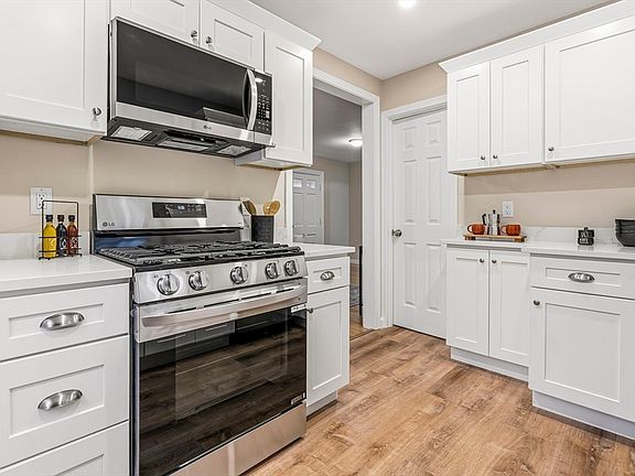 2nd image of 22 Walnut St