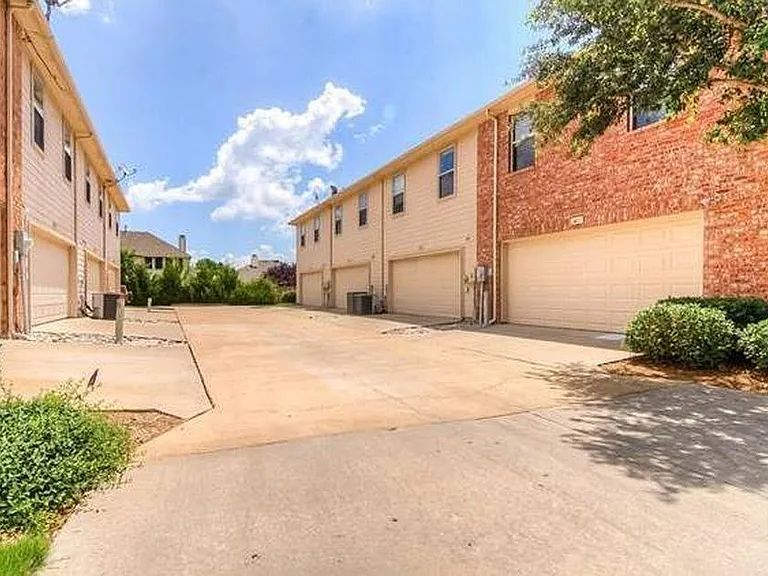 3049 Stone Forest Cir — Photo 16
