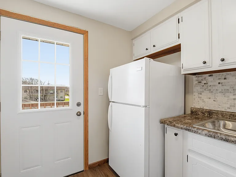 1114 Melrose Ct #1 — Photo 11