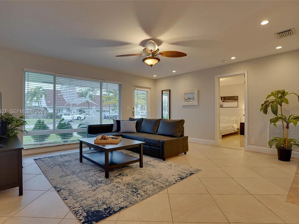 1660 NE 26th Ave