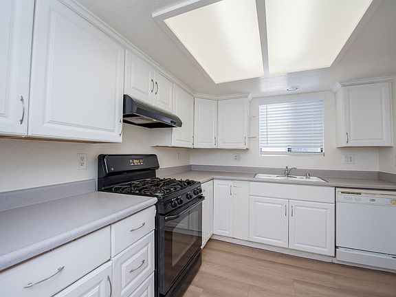4th image of 417 W 4th St Unit C