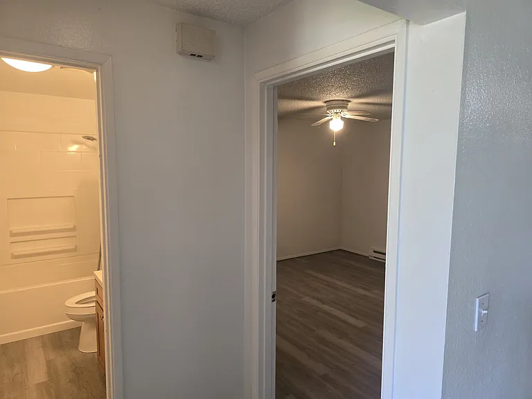 9625 Evergreen Valley Rd SE #B — Photo 12