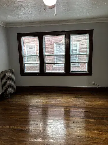 Lakeland Apartments — Photo 4