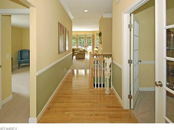 3rd image of 425 Braeburn Ct