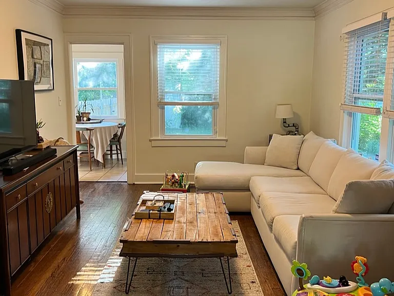 5421 Holmes St — Photo 4