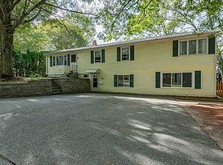 5 Lantern Rd, Smithfield, RI 02917