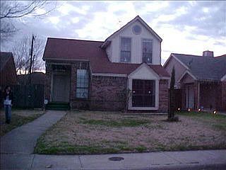 1st image of 10443 Woodleaf Dr
