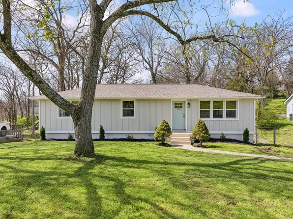 152 Cranwill Dr, Hendersonville, TN 37075